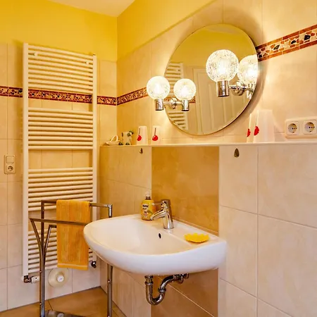 Apartment Mediterranes Flair Mit Seeblick