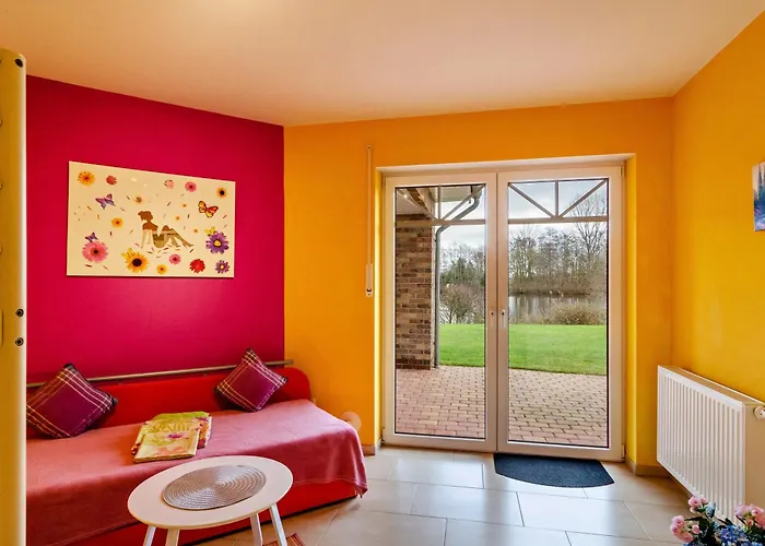 Mediterranes Flair Mit Seeblick Appartamento