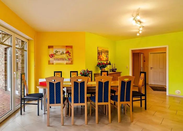 Mediterranes Flair Mit Seeblick *